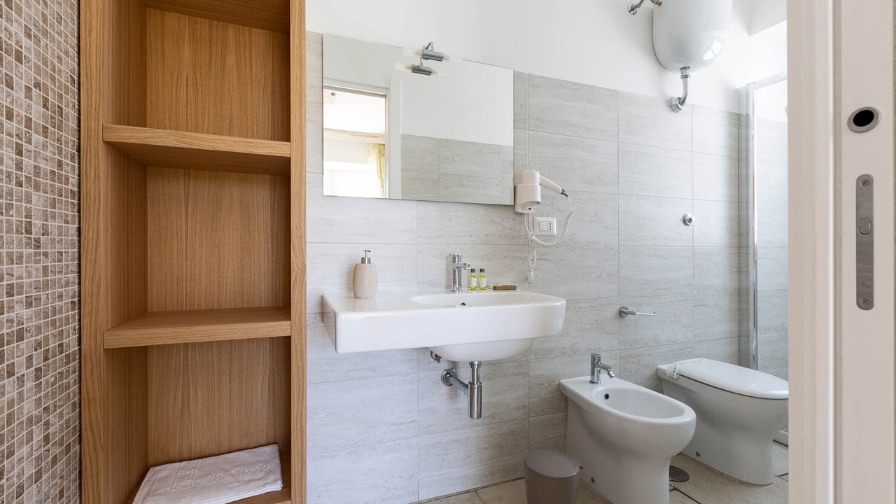 Photo of Bathroom in Pittuini