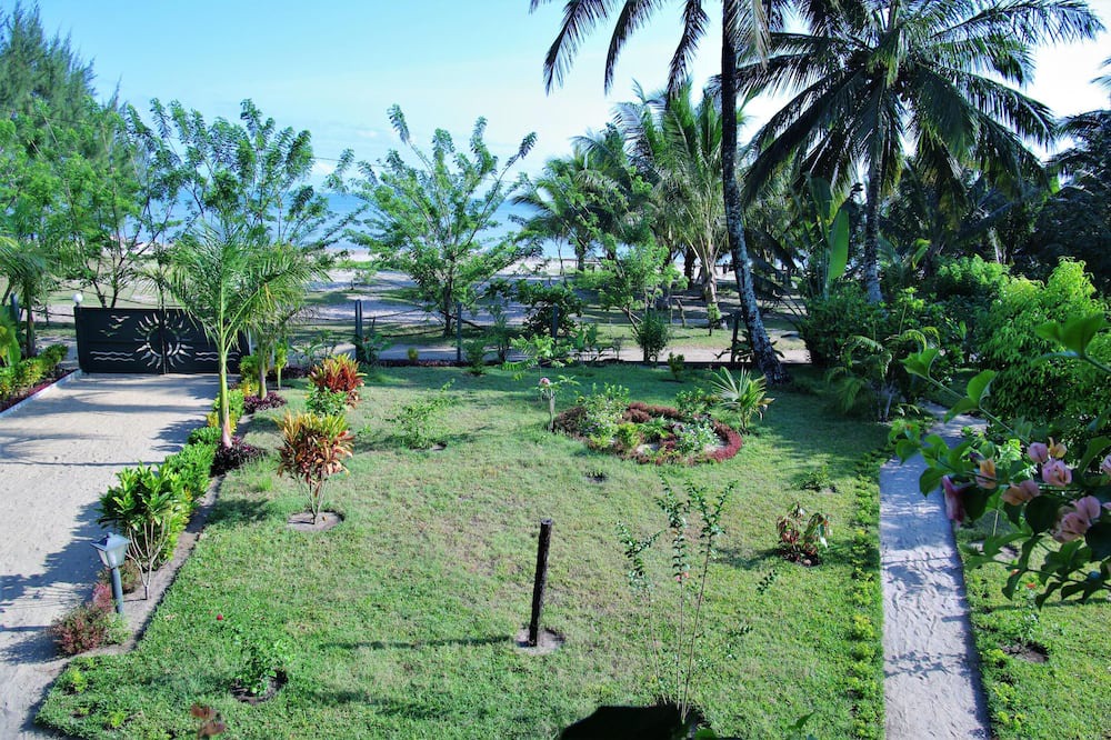 Photo of Outdoor in Foulpointe