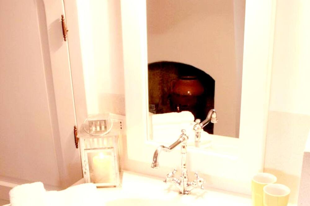 Photo of Bathroom in Laureto
