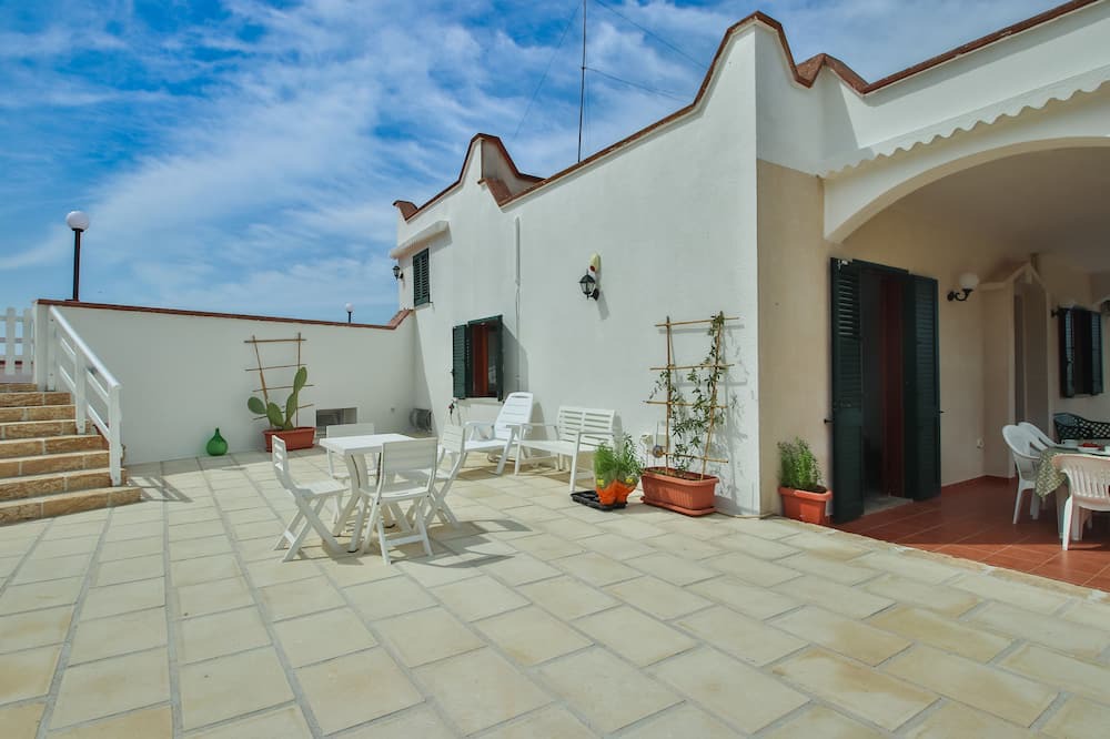 Photo of Patio Balcony in Fontanelle