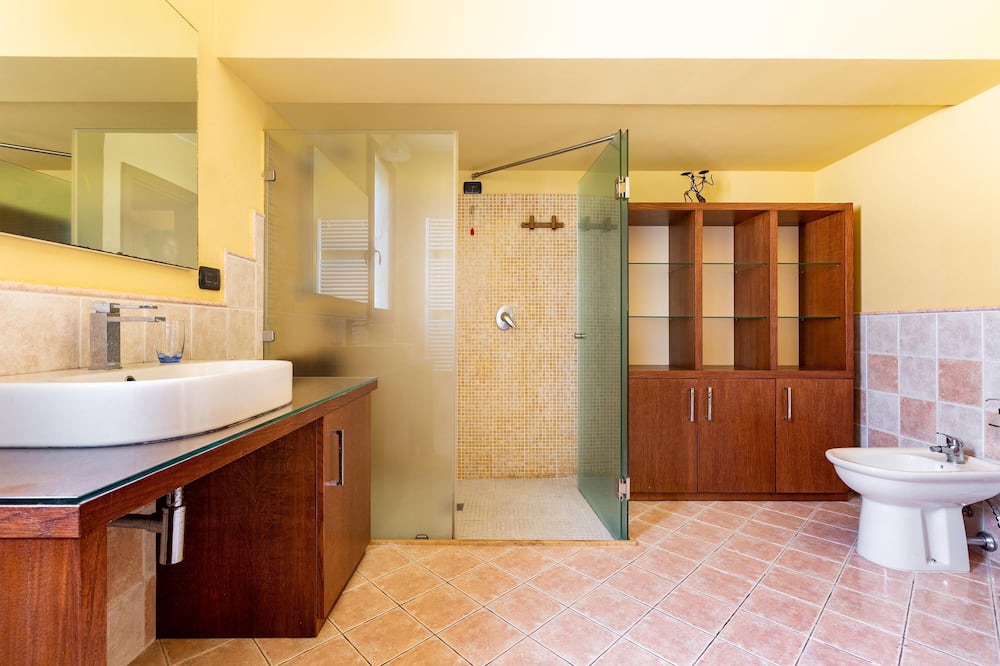 Photo of Bathroom in Tuglie
