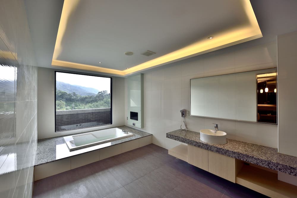 Photo of Bathroom in Xizhi District