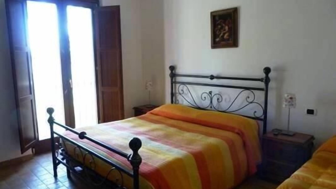 Photo of Bedroom in Mottola