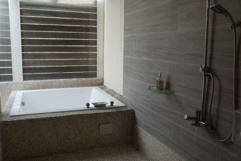 Photo of Bathroom in Shimen District