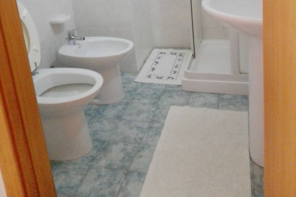 Photo of Bathroom in Cocumola