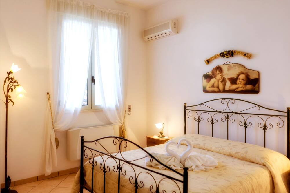 Photo of Bedroom in Cocumola