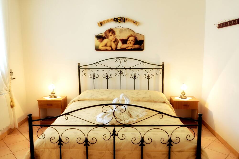 Photo of Bedroom in Cocumola