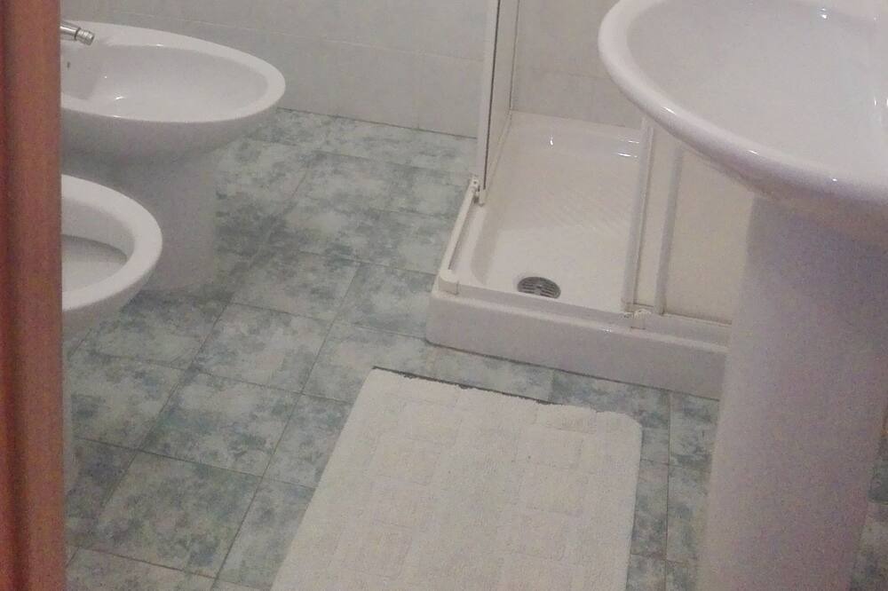 Photo of Bathroom in Cocumola