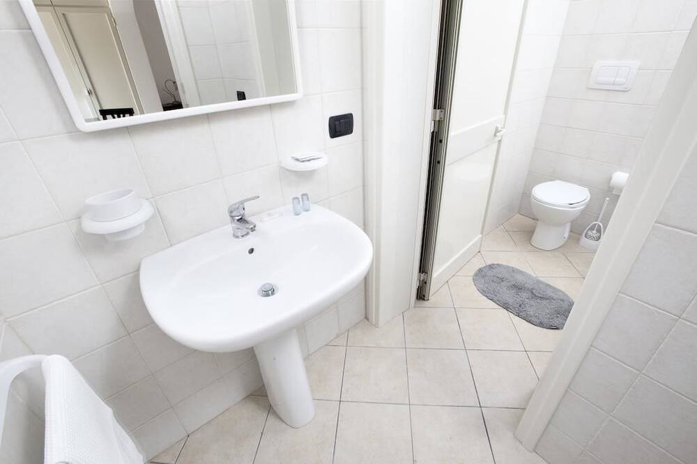 Photo of Bathroom in Torre Chianca