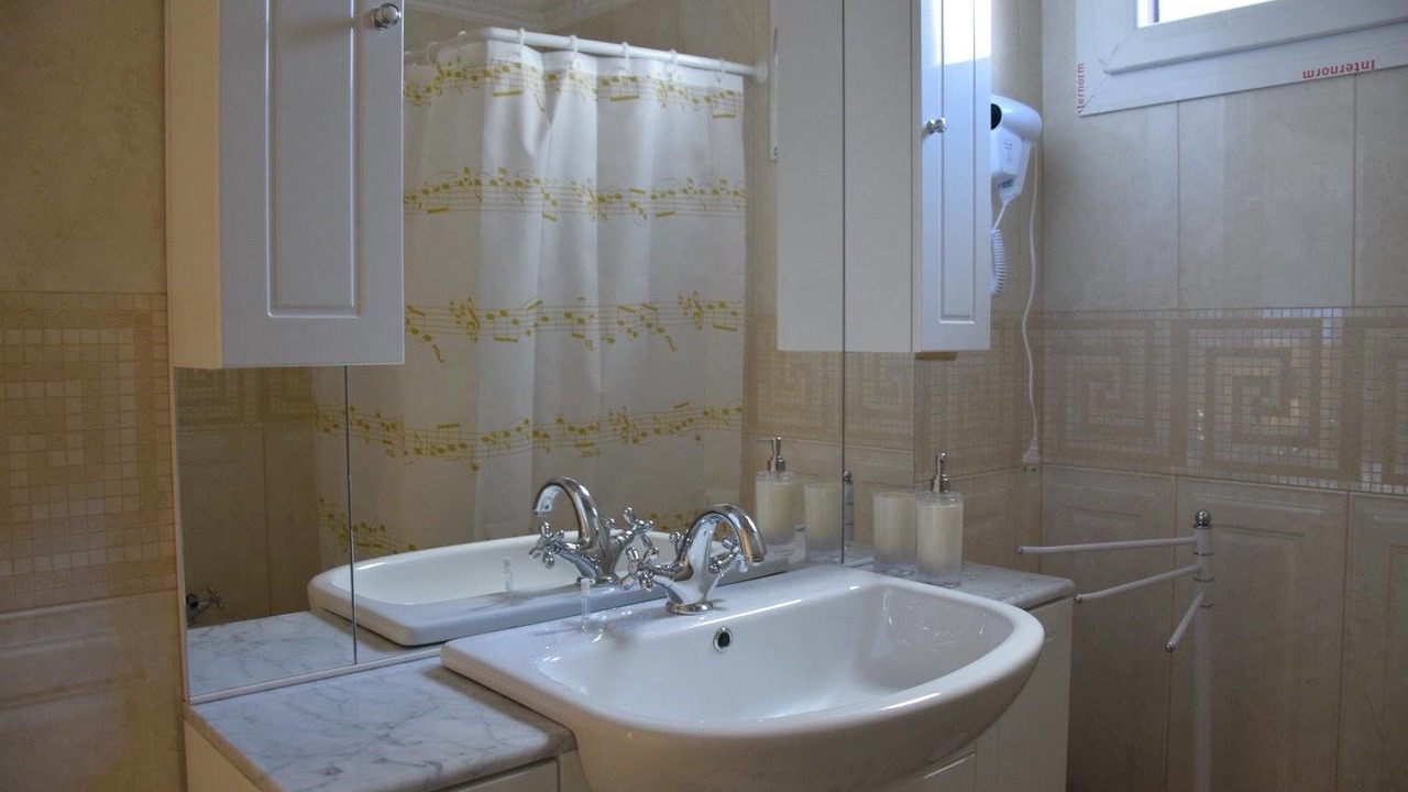 Photo of Bathroom in Felline