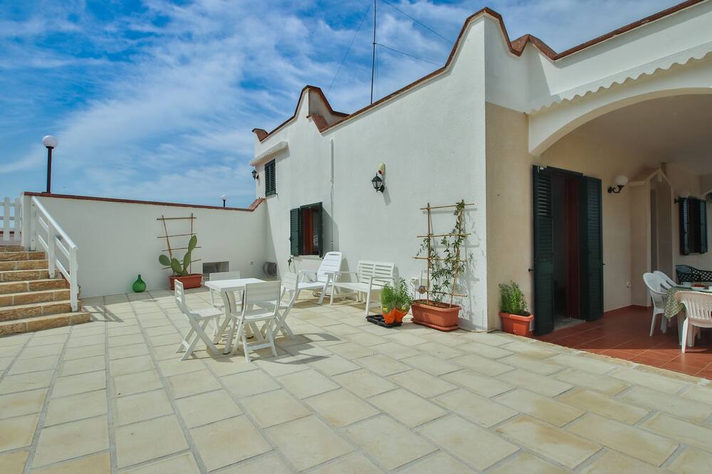 Photo of Patio Balcony in Fontanelle
