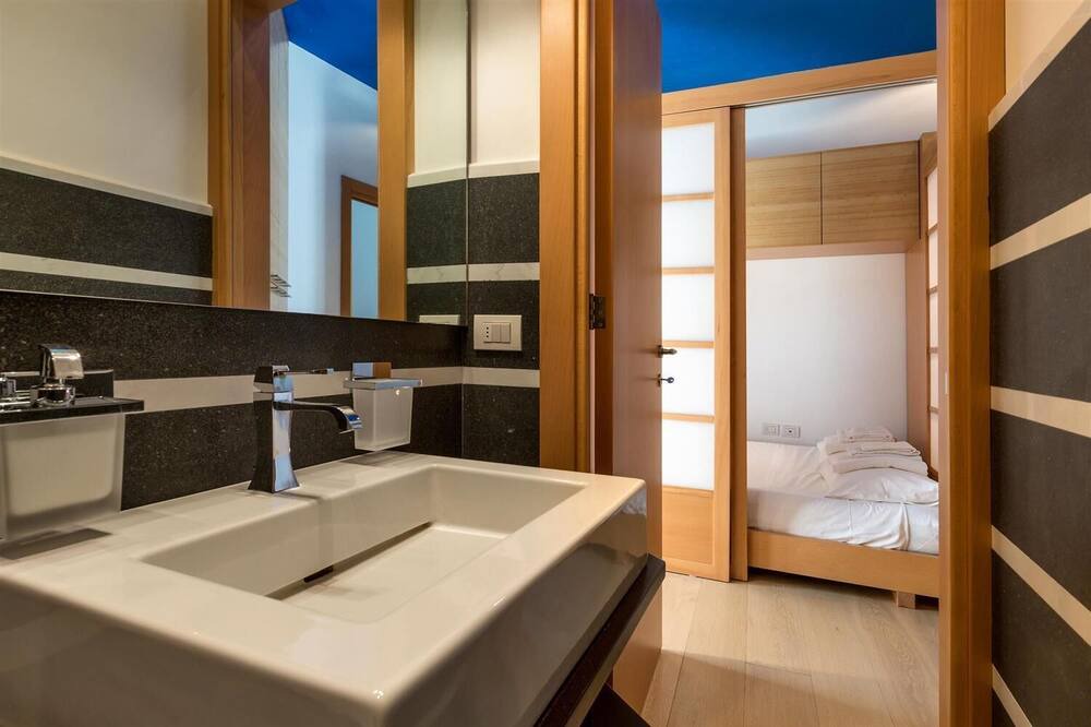 Photo of Bathroom in Otranto Historic Centre