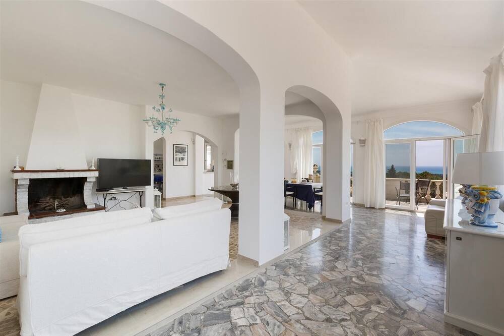 Photo of Livingroom in Fontanelle