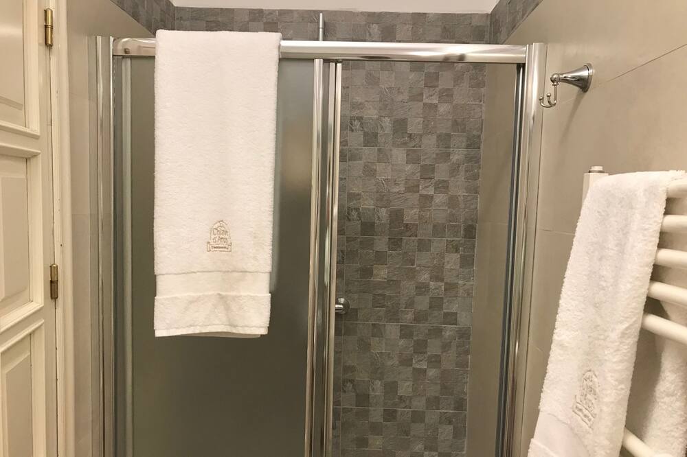 Photo of Bathroom in Laureto
