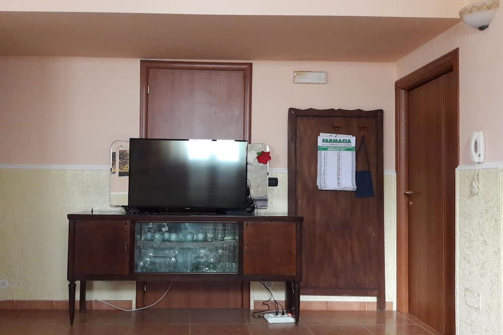 Photo of Livingroom in Copertino