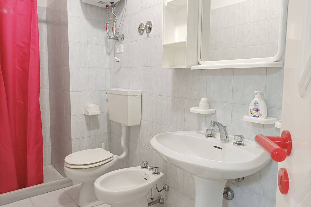 Photo of Bathroom in Lido Marini