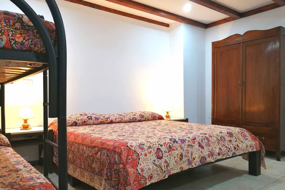 Photo of Bedroom in Gallipoli
