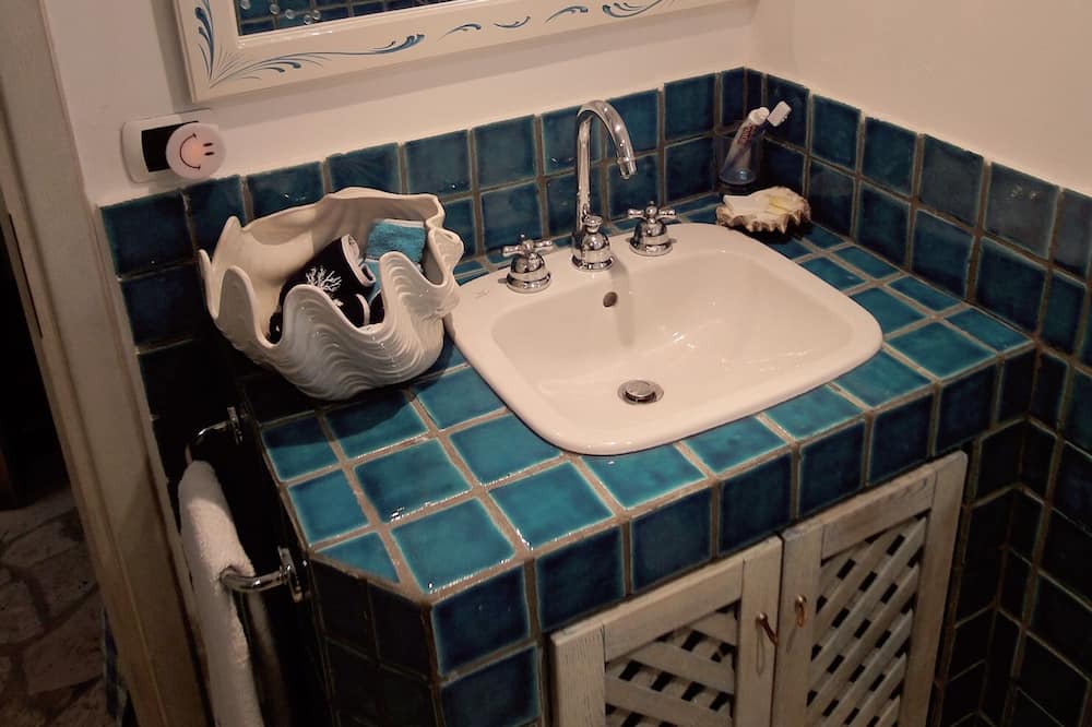 Photo of Bathroom in Castro Marina