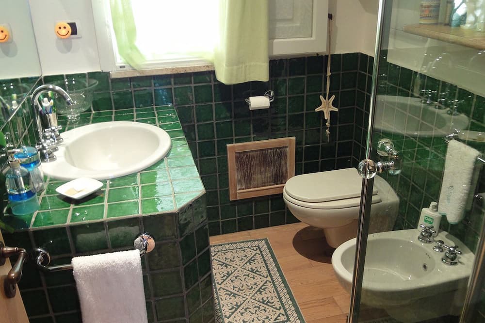 Photo of Bathroom in Castro Marina