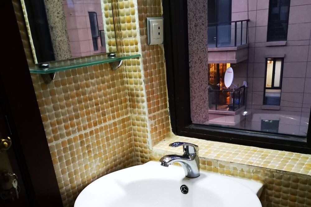 Photo of Bathroom in Yeka