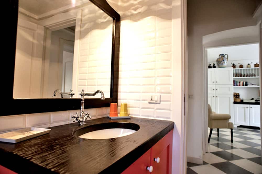 Photo of Bathroom in Laureto