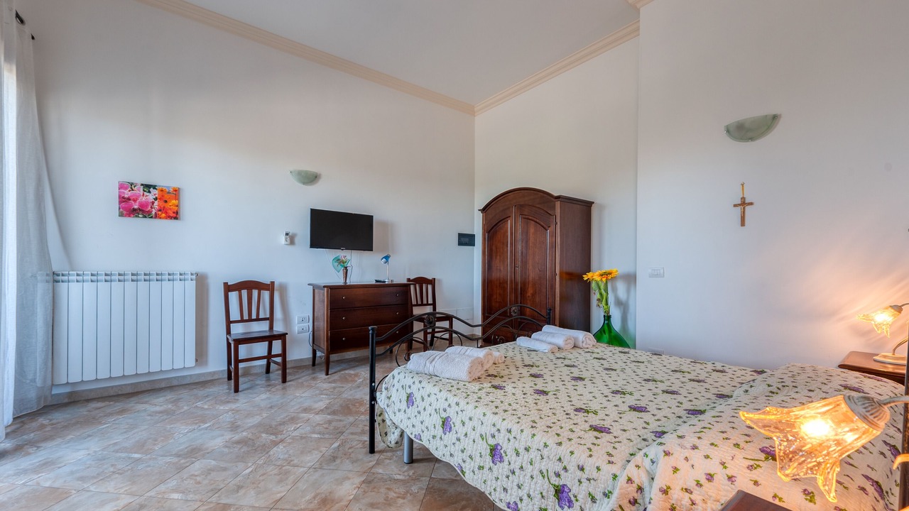 Photo of Bedroom in Vernole