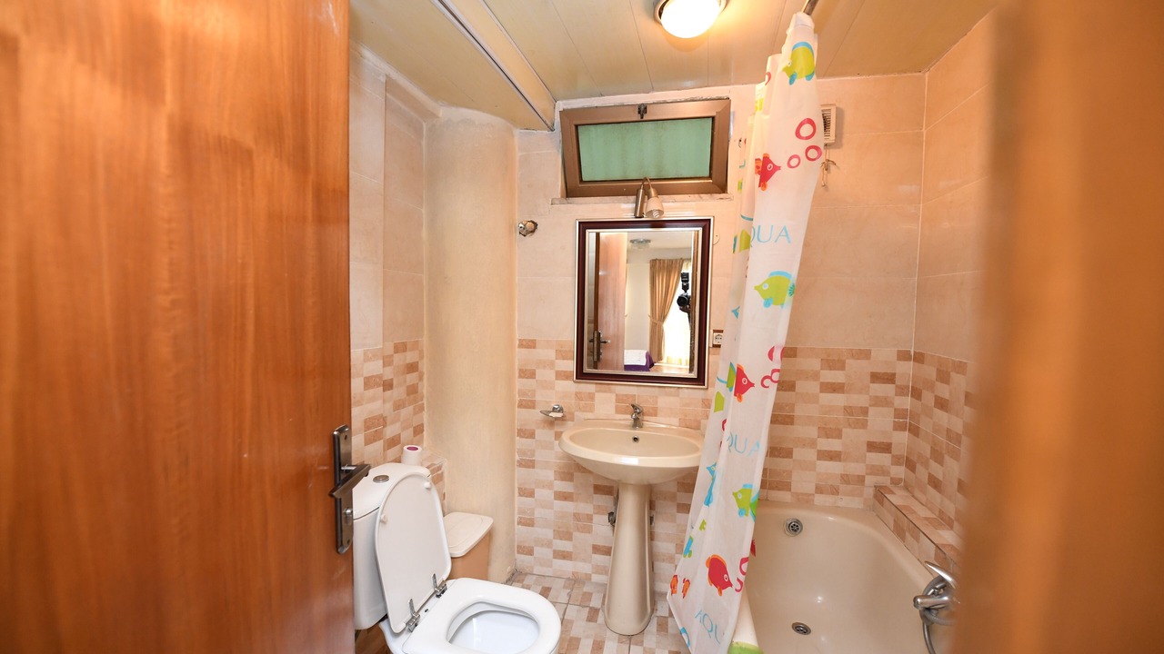 Photo of Bathroom in Kirkos