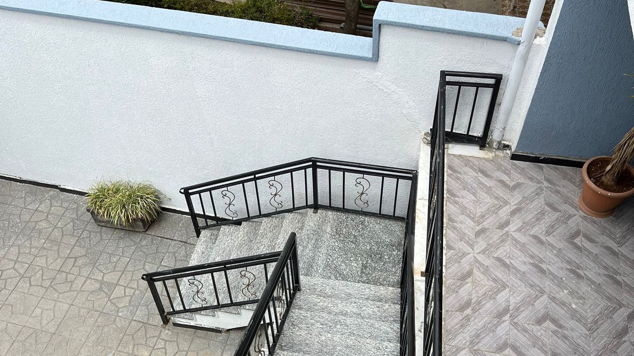 Photo of Outdoor in Nifas Silk-Lafto