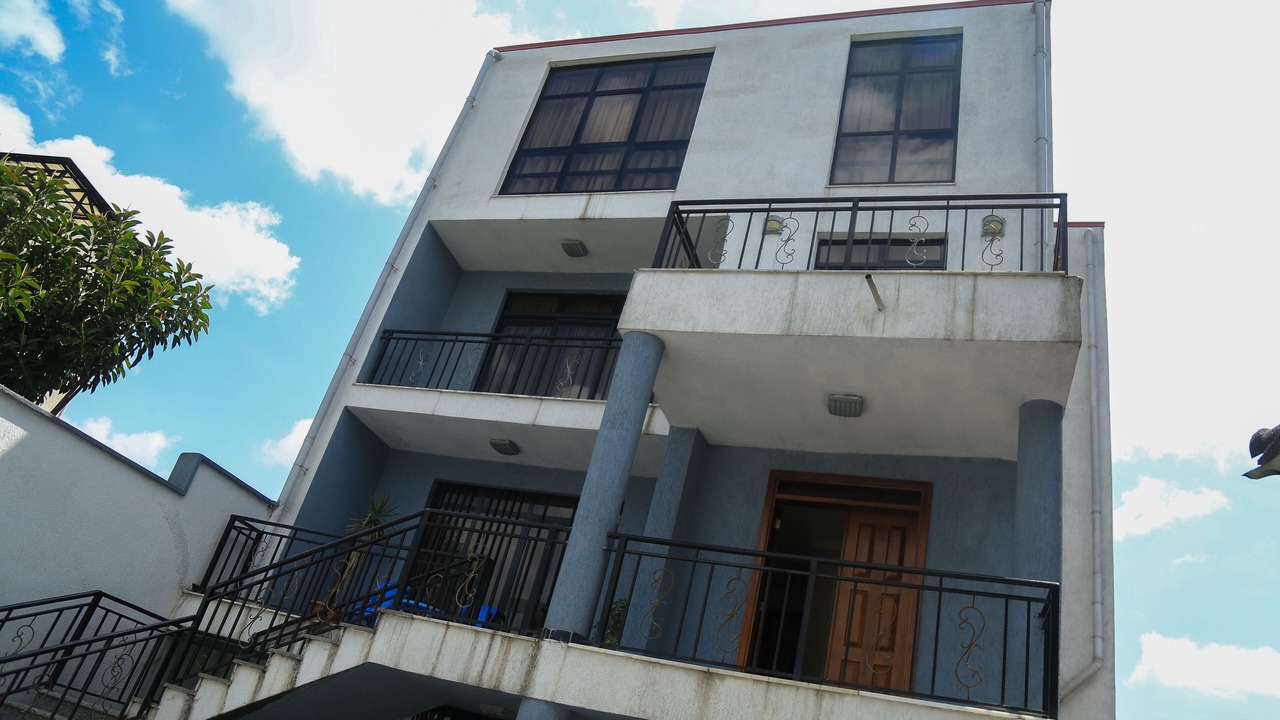 Photo of Outdoor in Nifas Silk-Lafto