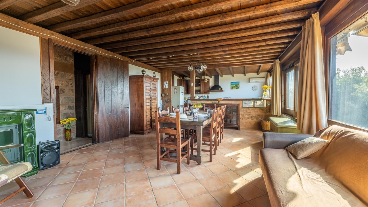 Photo of Livingroom in Alliste