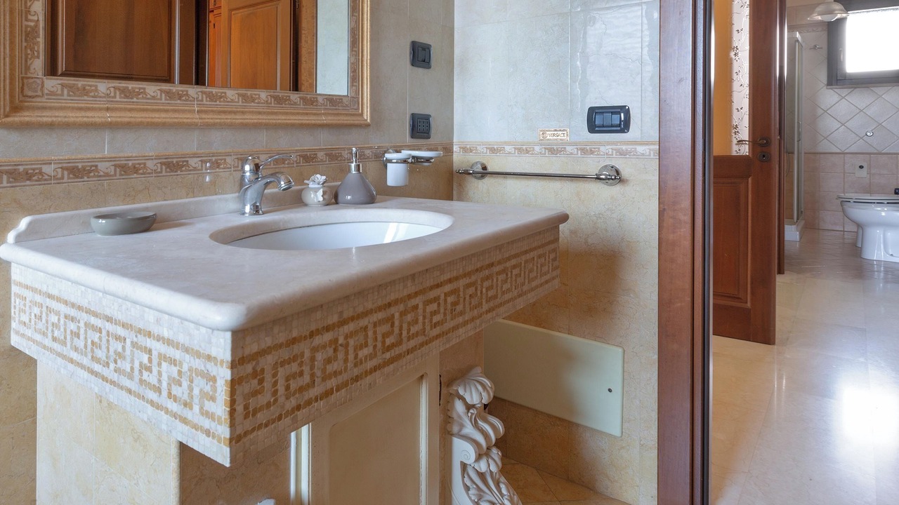 Photo of Bathroom in Matino