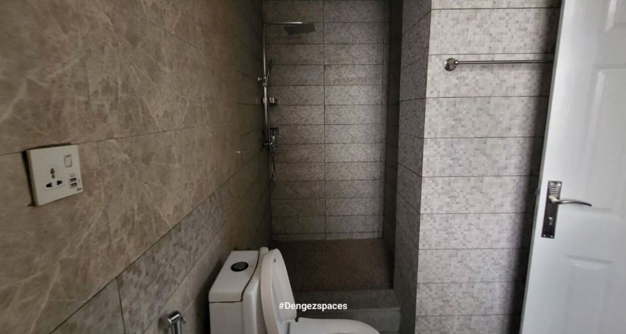 Photo of Bathroom in Arada