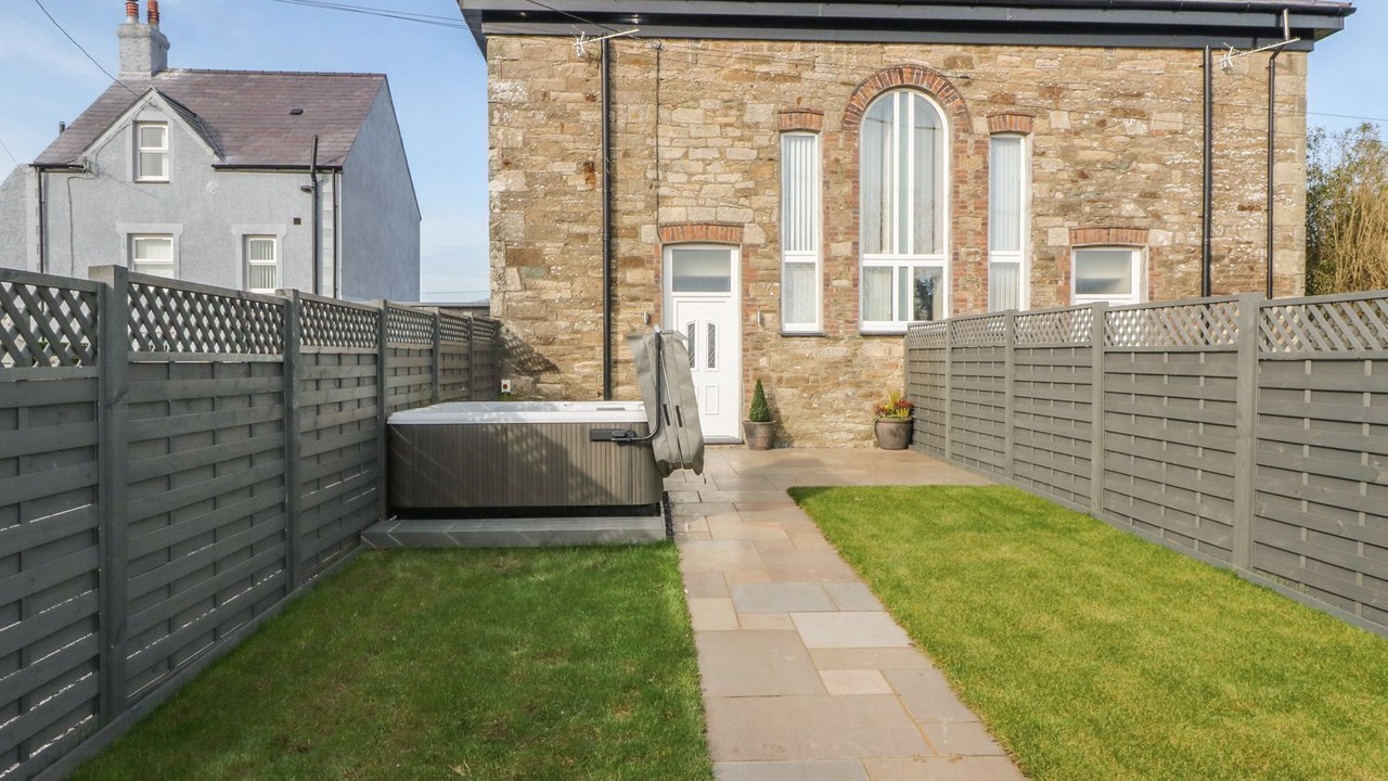 Photo of Patio Balcony in Dwyran
