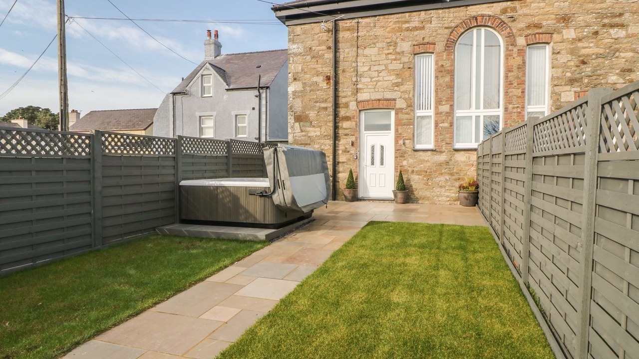 Photo of Patio Balcony in Dwyran
