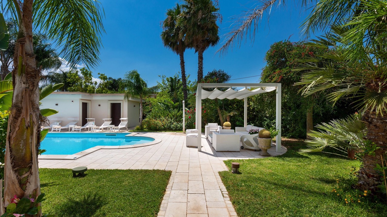 Photo of Outdoor in Parabita