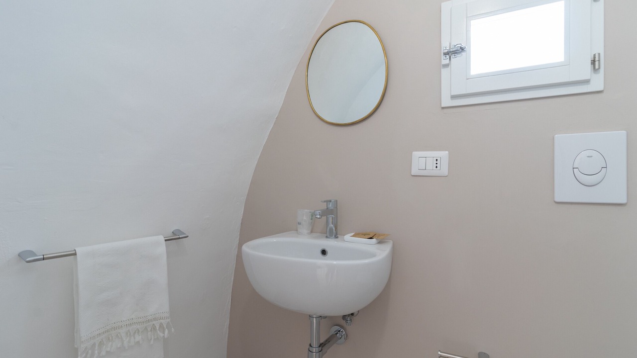 Photo of Bathroom in Matino