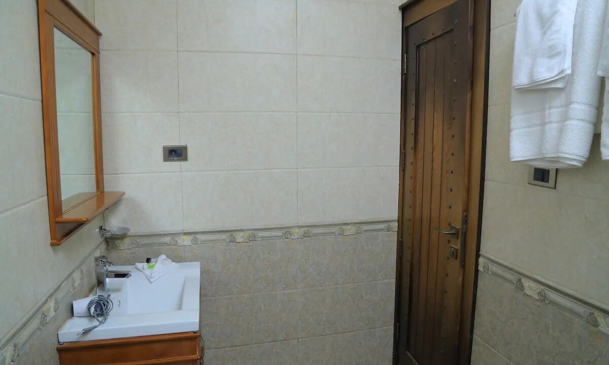 Photo of Bathroom in Arada