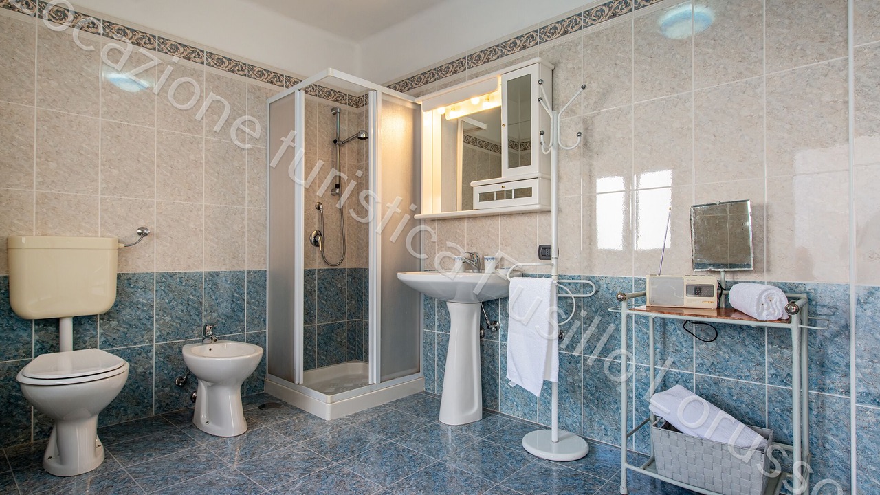 Photo of Bathroom in Andria