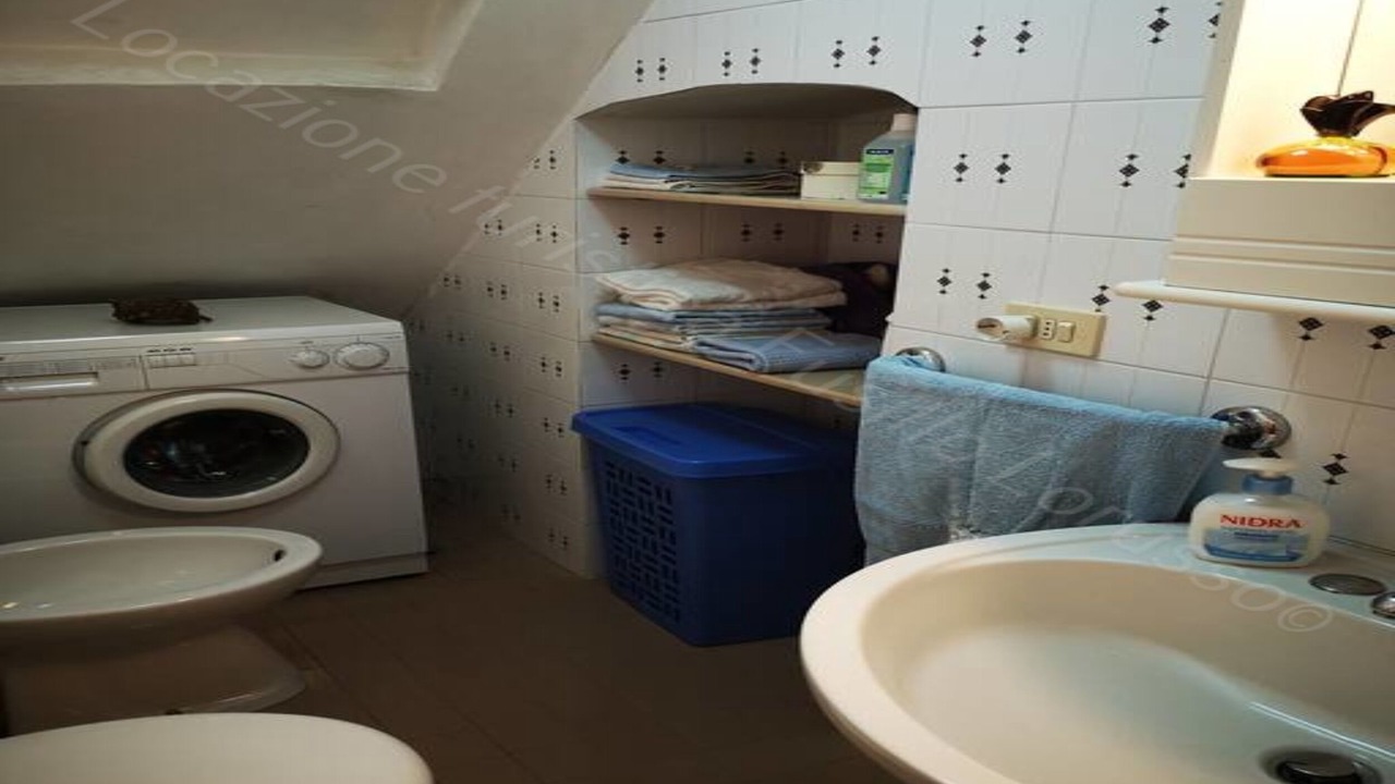 Photo of Bathroom in Andria