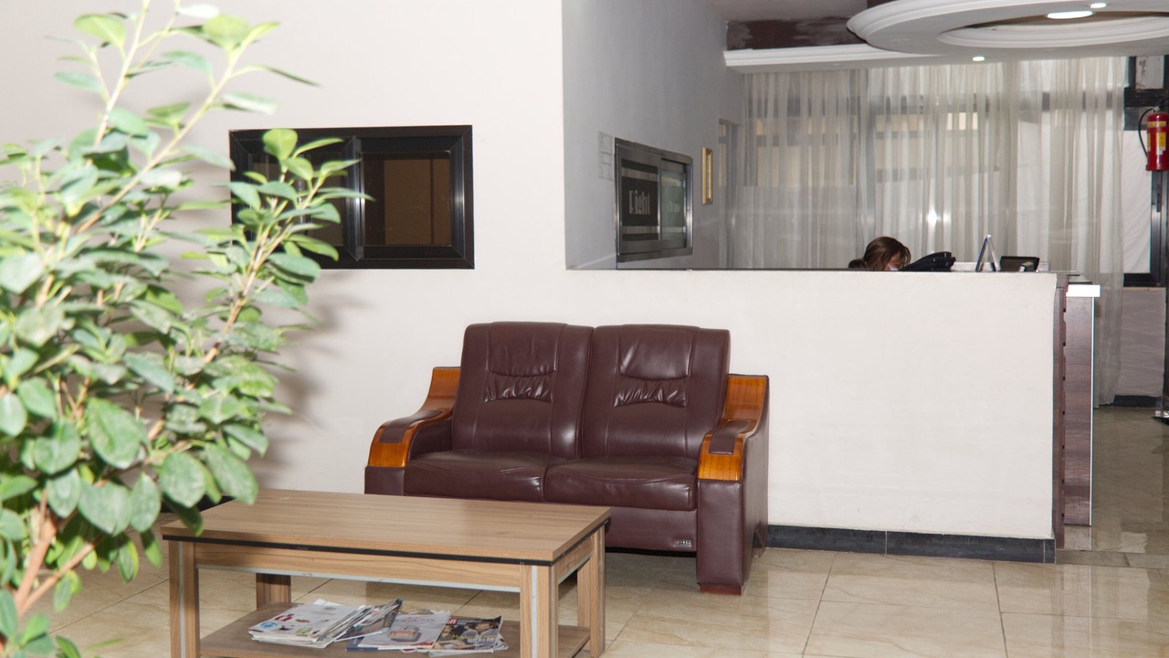Photo of Others in Nifas Silk-Lafto