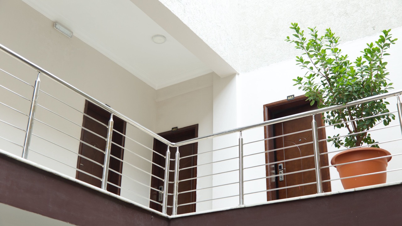 Photo of Outdoor in Nifas Silk-Lafto