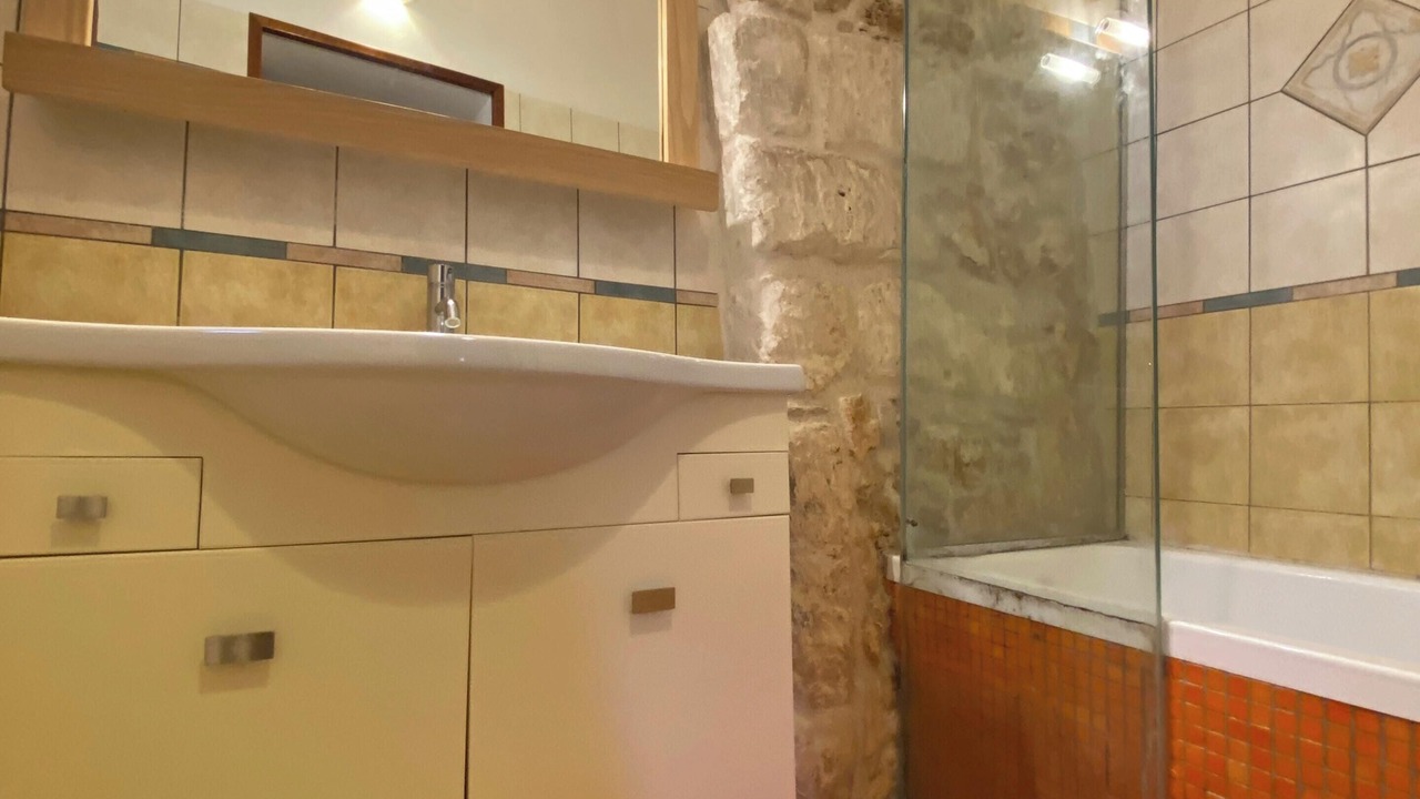 Photo of Bathroom in Surano