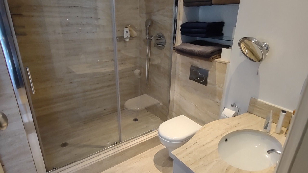 Photo of Bathroom in Brompton & Hans Town