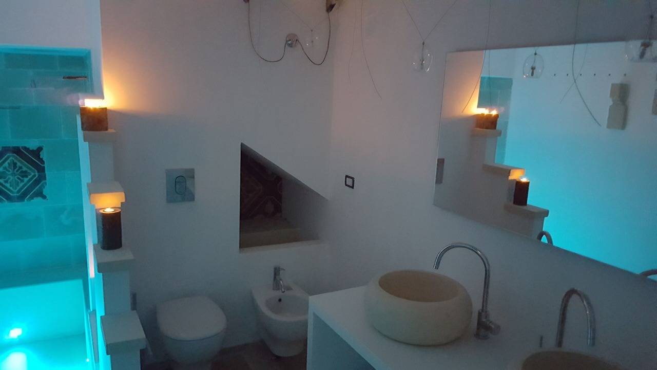 Photo of Bathroom in Parabita