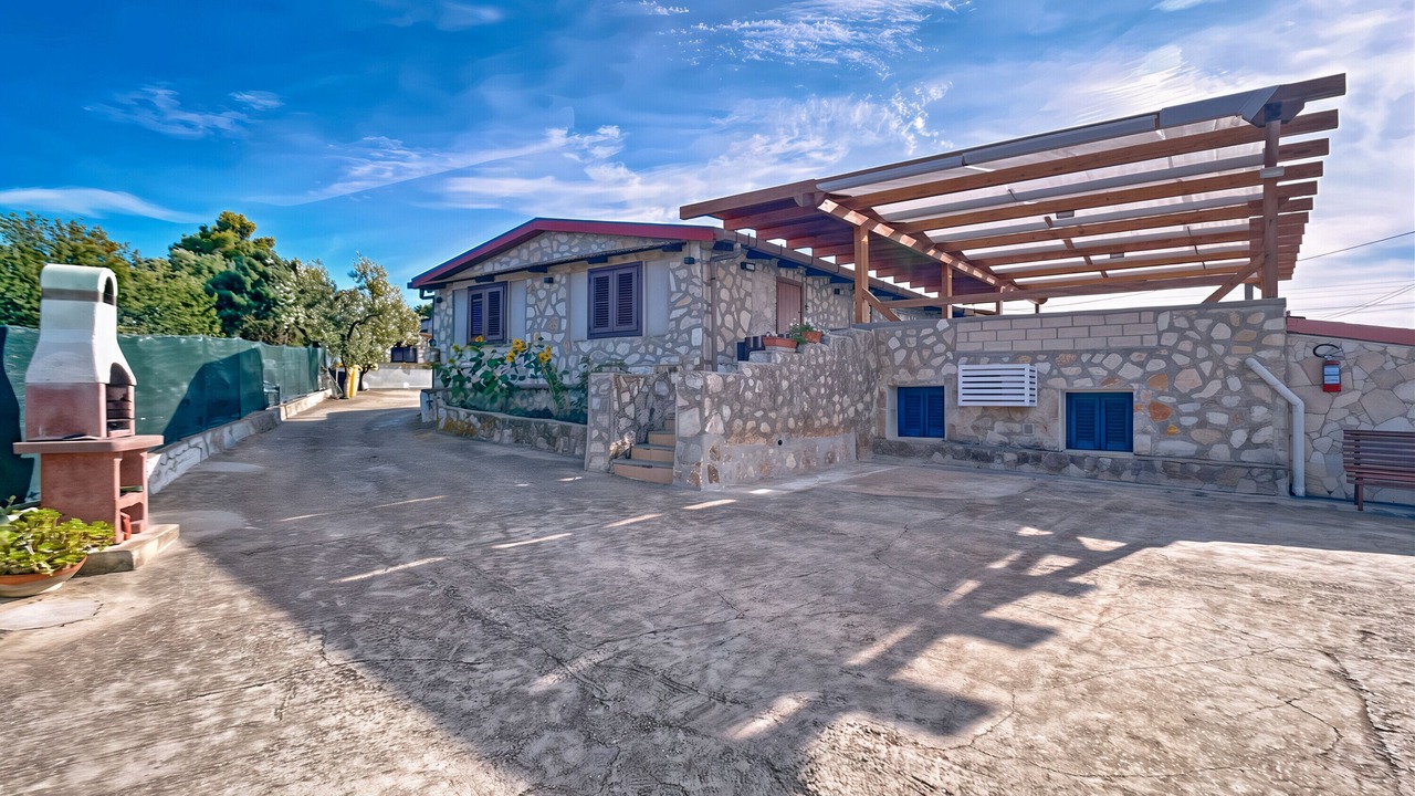 Photo of Outdoor in Montincello