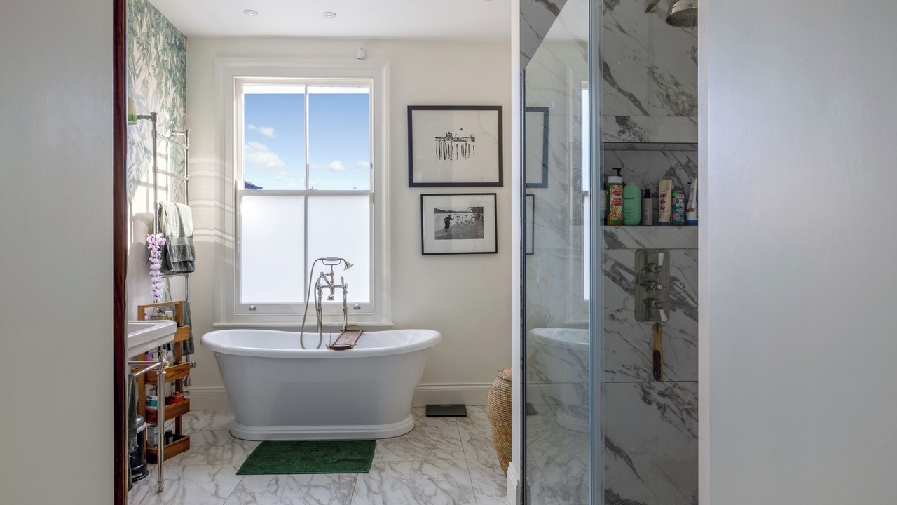 Photo of Bathroom in Dalgarno
