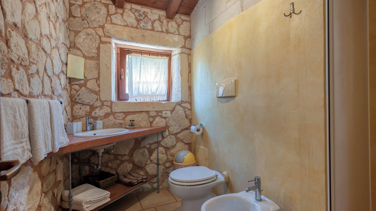Photo of Bathroom in Vernole