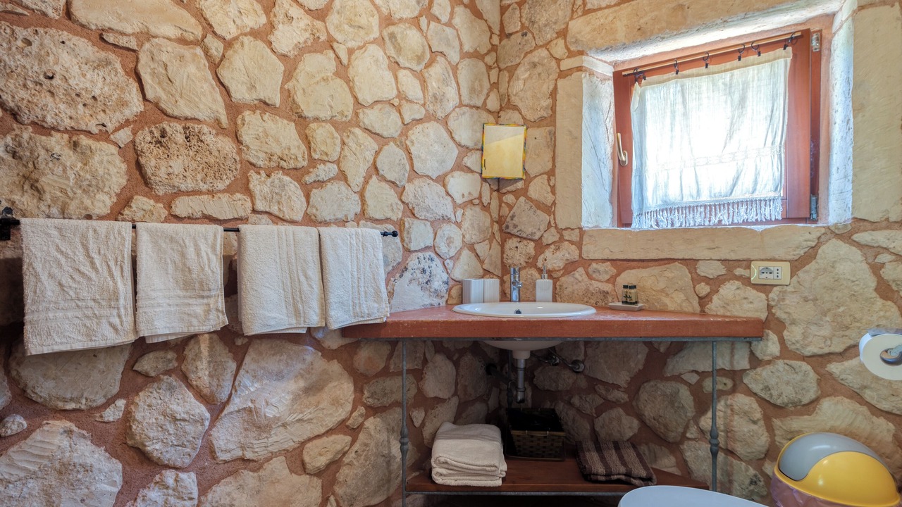 Photo of Bathroom in Vernole