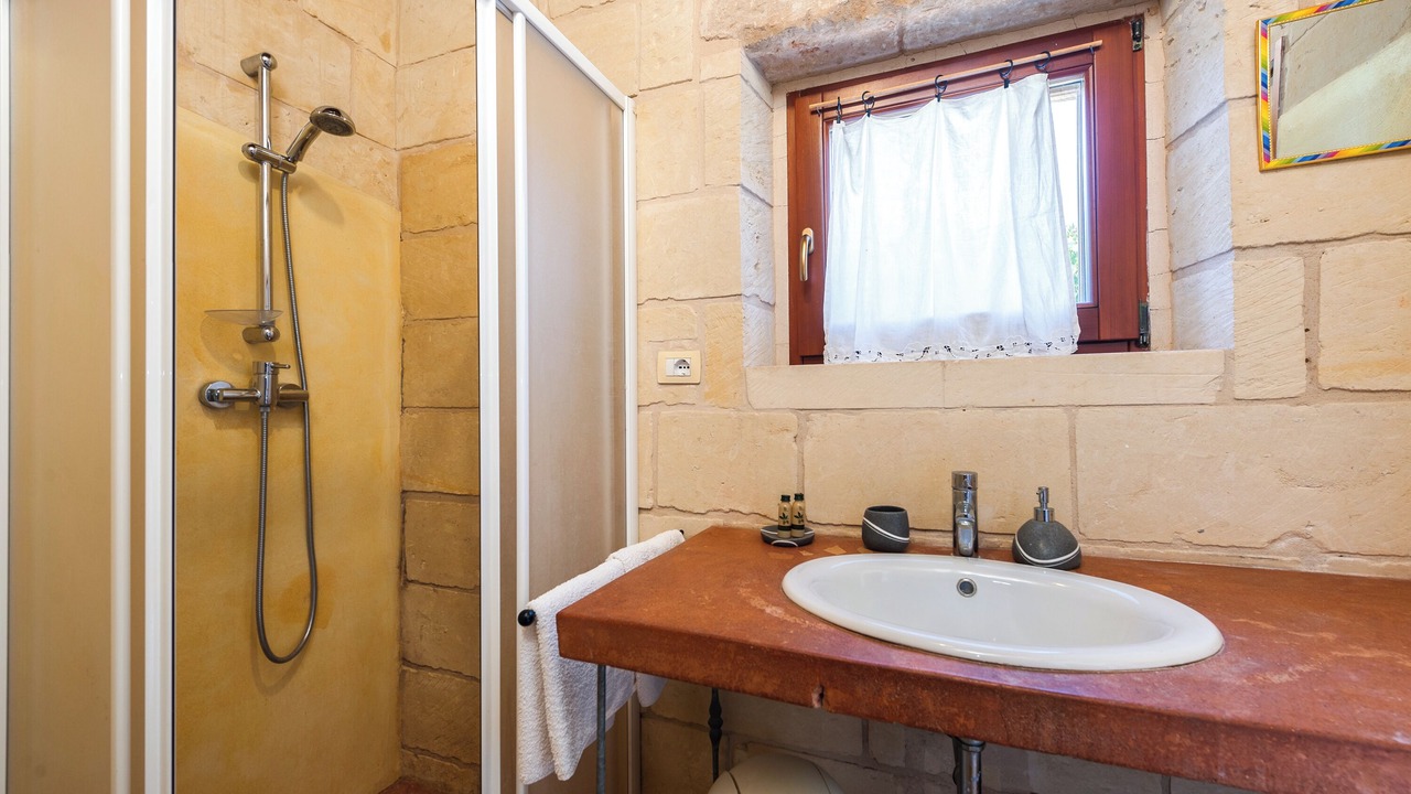 Photo of Bathroom in Vernole