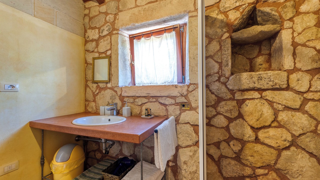 Photo of Bathroom in Vernole